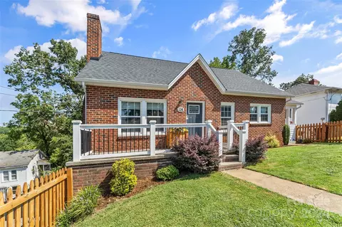 114 Jefferson St, Morganton, NC 28655