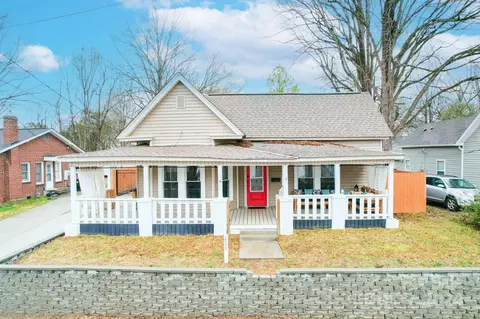 228 Academy Nw Ave NW, Concord, NC 28025