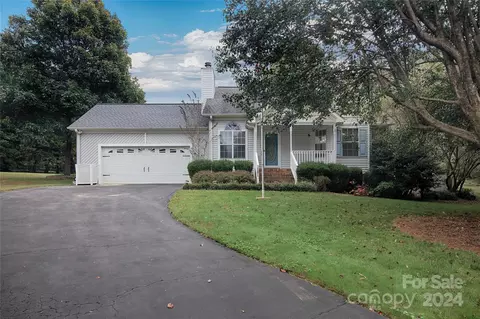 181 Greenwich Dr, Statesville, NC 28677