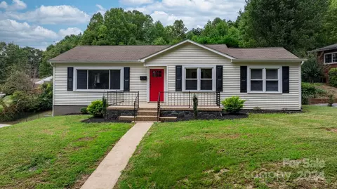 434 Maple Dr, Lenoir, NC 28645
