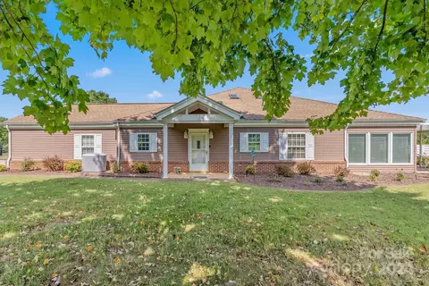 2 Heather Way # B, Candler, NC 28715