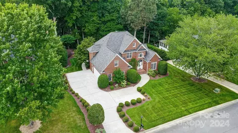 4411 Shannamara Dr, Matthews, NC 28104 photo 4