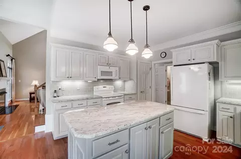 4411 Shannamara Dr, Matthews, NC 28104 photo 11