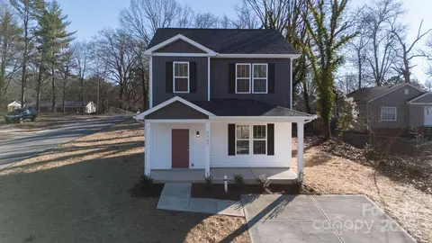 2707 Crescent Ln, Gastonia, NC 28052