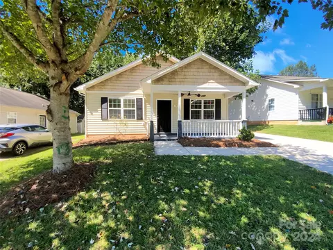 131 Leonard St, Mooresville, NC 28115