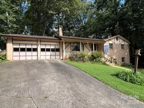 1178 Mountain Shadows Dr, Morganton, NC 28655