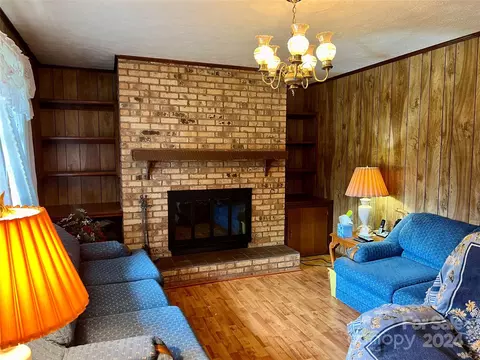 1178 Mountain Shadows Dr, Morganton, NC 28655 photo 3