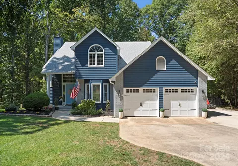 121 Sycamore Slope Ln, Mooresville, NC 28117