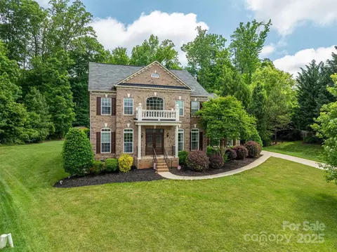 3016 Applewood Point Ln, Belmont, NC 28012