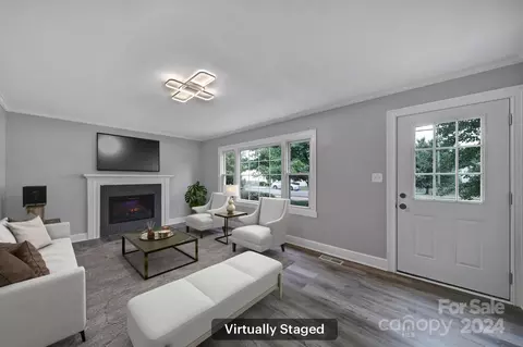 5228 Swearngan Rd, Charlotte, NC 28216