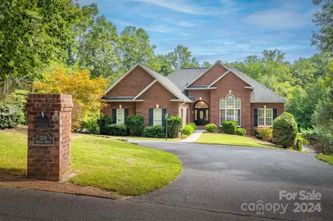 205 Oak Dale Ln, Morganton, NC 28655