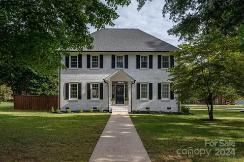 2895 Colony Woods Dr, Gastonia, NC 28054