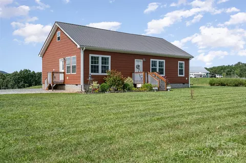 822 Brookhaven Rd, Statesville, NC 28625
