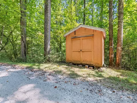 106 Lanterns Wick Trl, Sylva, NC 28779 photo 11
