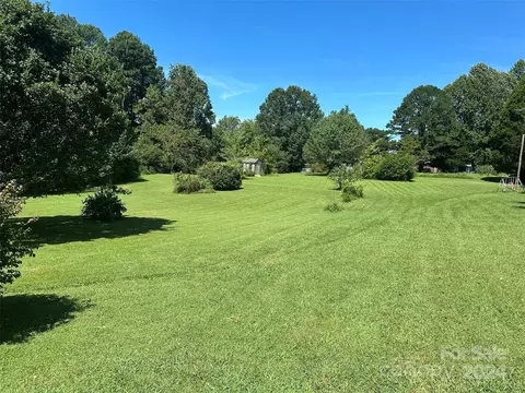 000 Jenkins Rd, Statesville, NC 28625