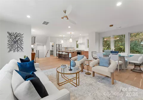 2907 Hilliard Dr, Charlotte, NC 28205