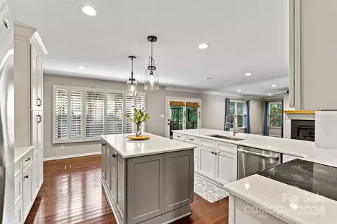 7948 Ravenwood Ln, Stanley, NC 28164
