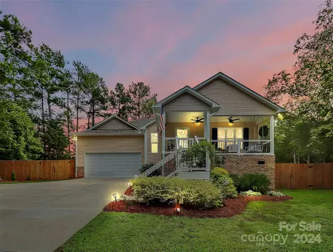 4012 Cypress Cir, Lancaster, SC 29720