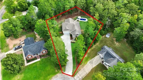 4012 Cypress Cir, Lancaster, SC 29720 photo 5