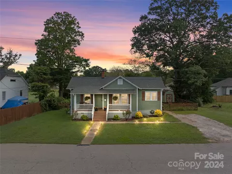 111 First St, York, SC 29745