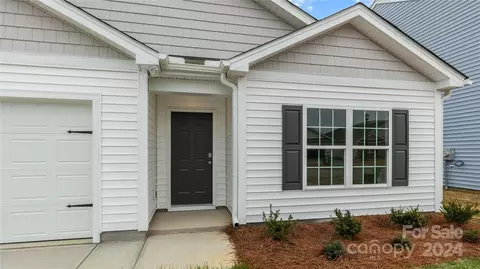 126 Lulu Ln, Lexington, NC 27292