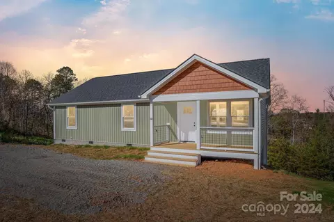 142 Murphy Hill Rd, Weaverville, NC 28787