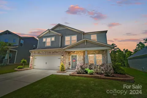 1043 Amberley Crossing Dr, Belmont, NC 28012