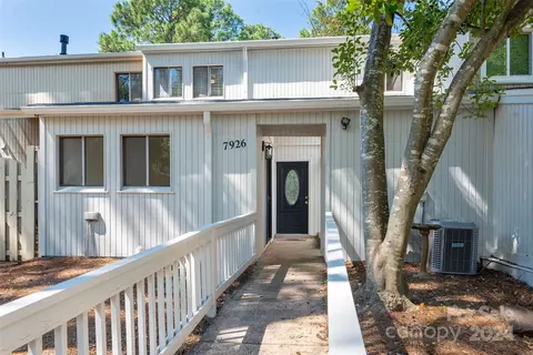 7926 Horse Chestnut Ln, Charlotte, NC 28277