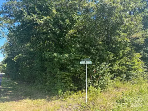 17042 Frog Pond Rd, Oakboro, NC 28129