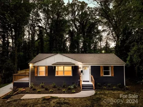 2736 Royston Rd, Charlotte, NC 28208