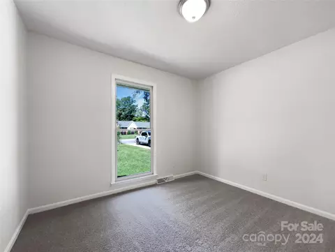 Bedroom - 2243 White Pine Ct, Lancaster, SC 29720 photo 2 of 3