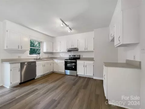 Kitchen - 2243 White Pine Ct, Lancaster, SC 29720 photo 1 of 2