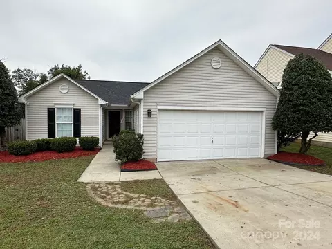 1004 Meadowbrook Ln, Concord, NC 28027
