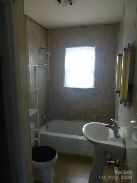 Bath - 240 E Old County Rd, Belhaven, NC 27810 photo 1 of 1