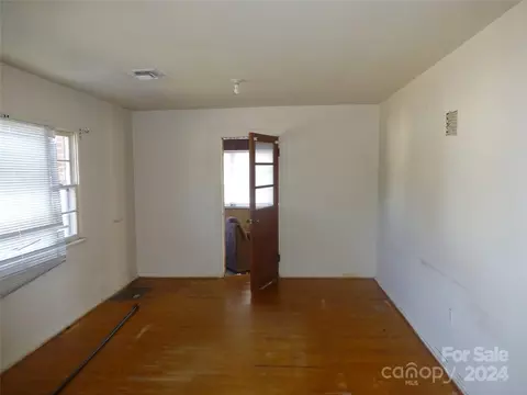 Living - 240 E Old County Rd, Belhaven, NC 27810 photo 1 of 2
