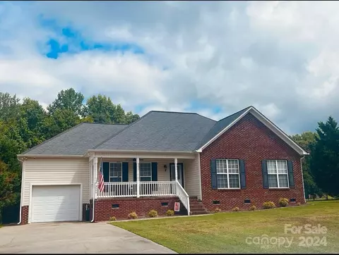3555 Harmony Rd, Catawba, SC 29704