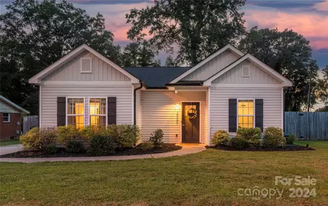 202 W Todd Ln, Charlotte, NC 28208