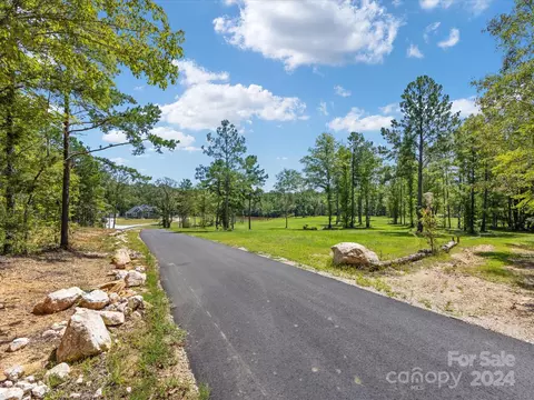 1026 Community Ln, Lancaster, SC 29720 photo 3