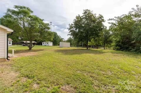 Exterior - 2288 Sunshine Rd, Lancaster, SC 29720 photo 2 of 4