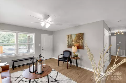 Living - 2288 Sunshine Rd, Lancaster, SC 29720 photo 3 of 3