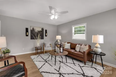 Living - 2288 Sunshine Rd, Lancaster, SC 29720 photo 2 of 3