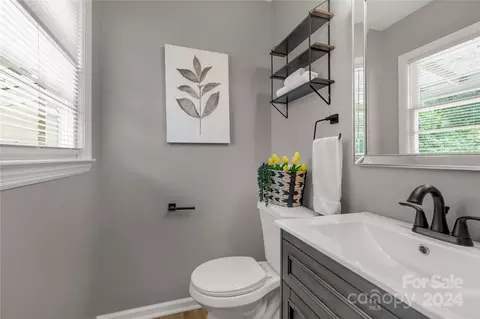 Bath - 2288 Sunshine Rd, Lancaster, SC 29720 photo 3 of 3