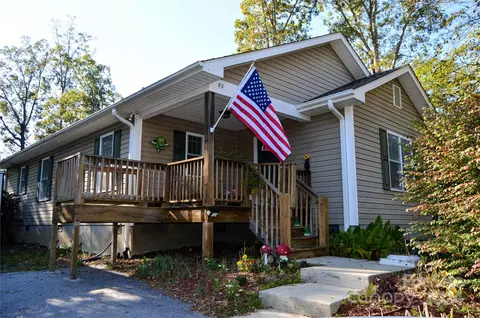 82 Victoria Springs Dr, Flat Rock, NC 28731
