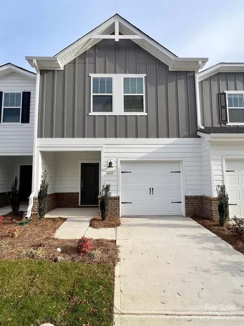 1632 Village Grove Ln, Monroe, NC 28110