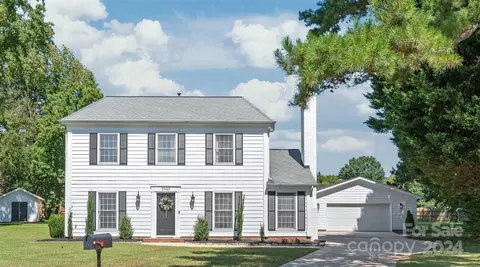2543 Clearkirk Ct, Matthews, NC 28105