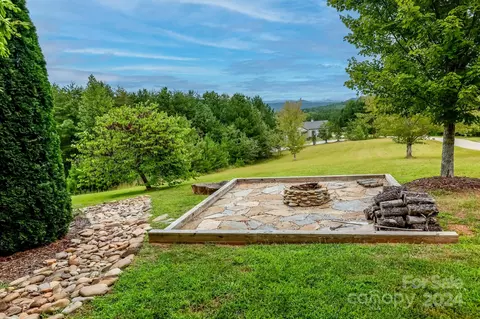 Exterior - 198 Palisade Dr, Mill Spring, NC 28756 photo 6 of 8