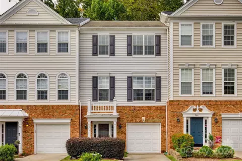 5437 Werburgh St, Charlotte, NC 28209
