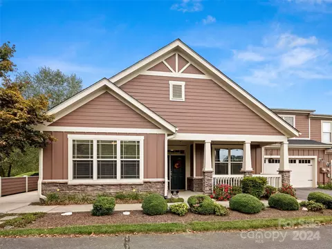 45 Brookstone Pl, Candler, NC 28715