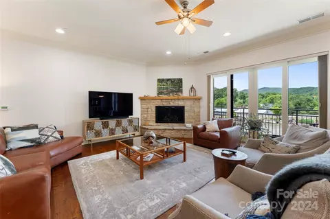 29 W French Broad 405 St #405, Brevard, NC 28712
