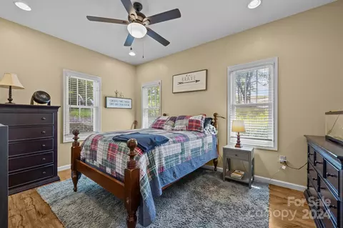 Bedroom - 28 City Spring Rd, Clyde, NC 28721 photo 4 of 9